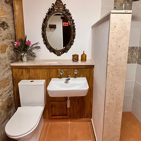 Casa Da Oliveira Bed & Breakfast